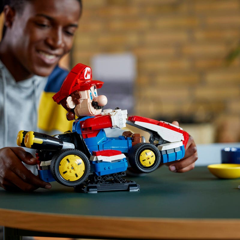 LEGO® Mario Kart™ – Mario & Standard Kart